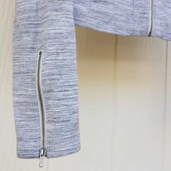 XL FABLETICS GRAY CROPPED WARM UP JACKET - Picture 9 of 10